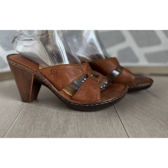 Born Women Leather Brown Heels Slip On Sandals Platform Sz 9 M/w - Picture 1 of 10